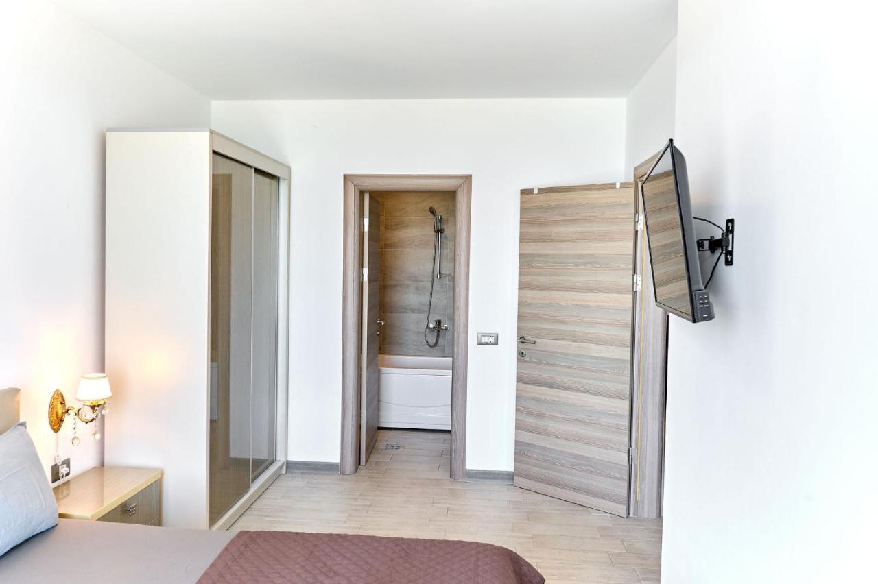 Glamour Red Apartment 22 In Spa Pool Resort มามายา ภายนอก รูปภาพ