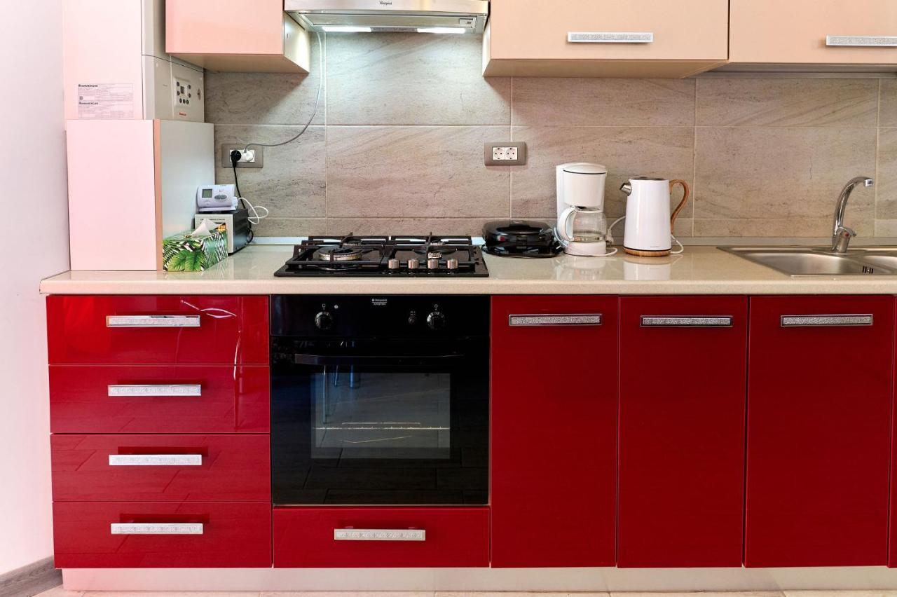 Glamour Red Apartment 22 In Spa Pool Resort มามายา ภายนอก รูปภาพ