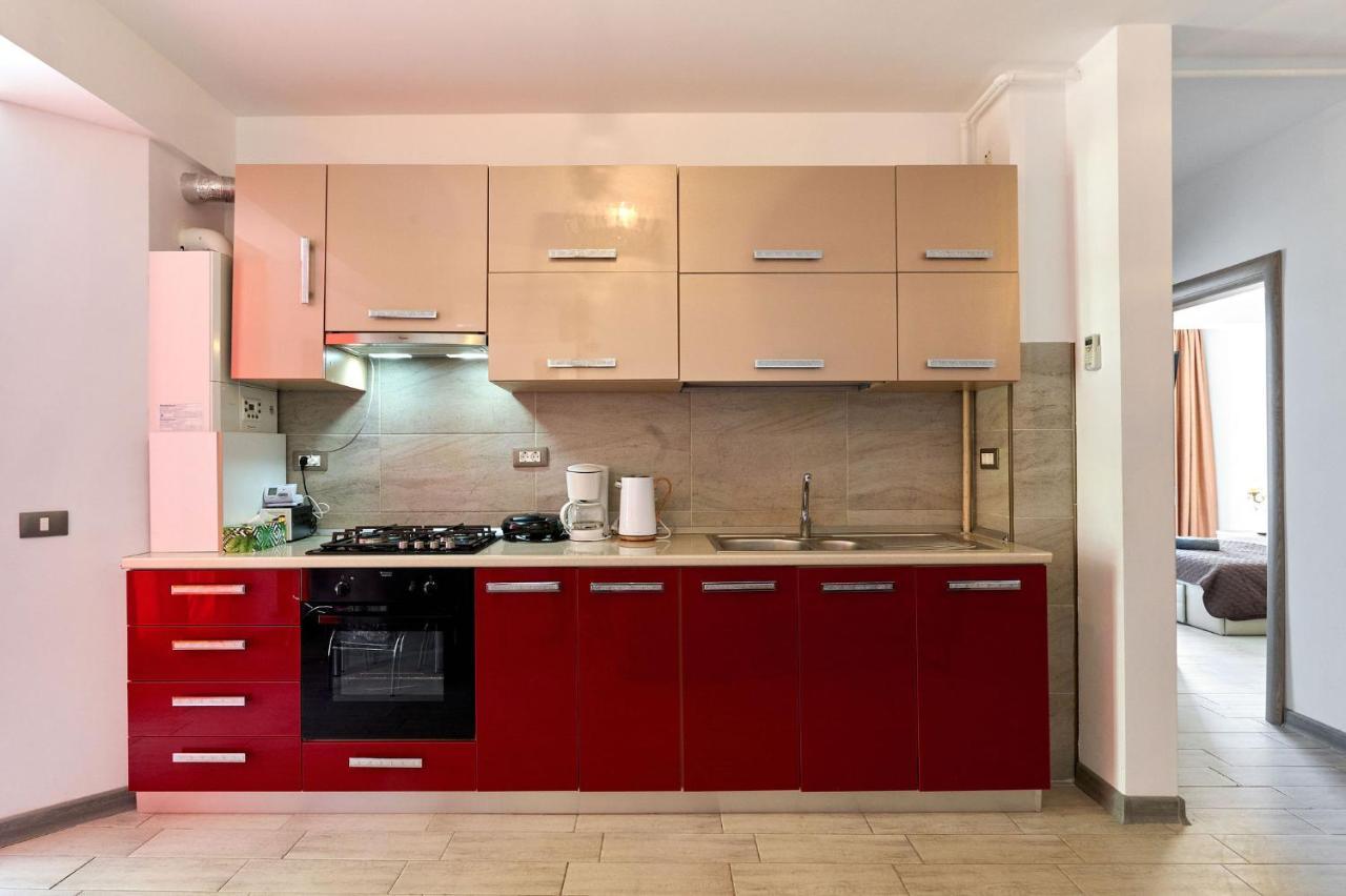 Glamour Red Apartment 22 In Spa Pool Resort มามายา ภายนอก รูปภาพ