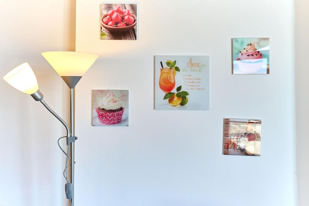 Glamour Red Apartment 22 In Spa Pool Resort มามายา ภายนอก รูปภาพ